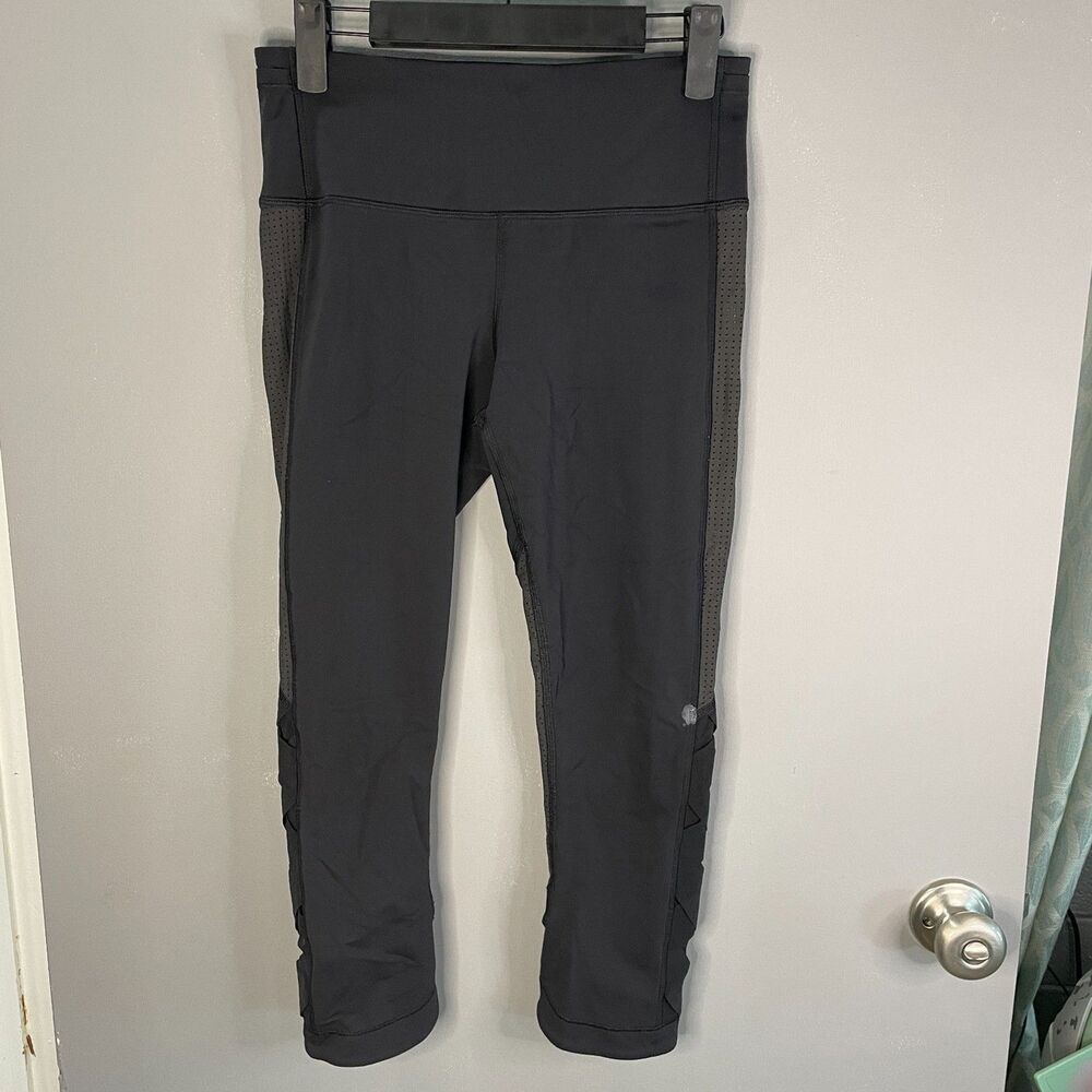 Lululemon Womens 6 Var-City Cropped Black Leggings **READ**